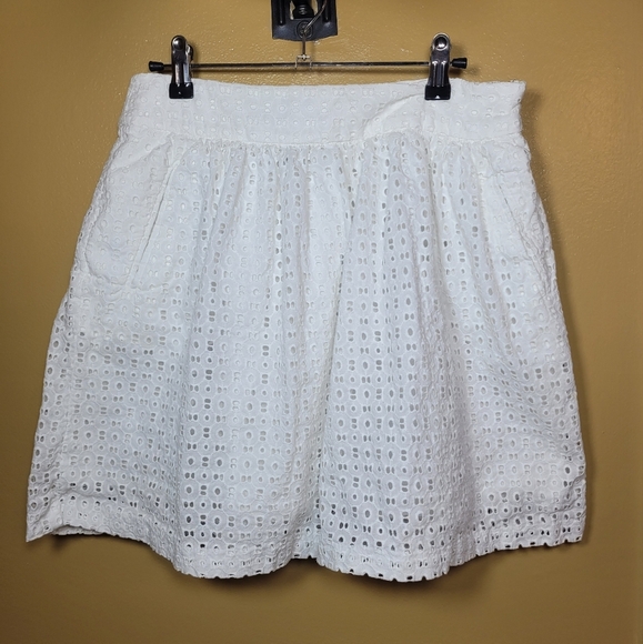 Cynthia Rowley 100% Cotton White Eyelet Mini Skirt sz 6 - Picture 1 of 10